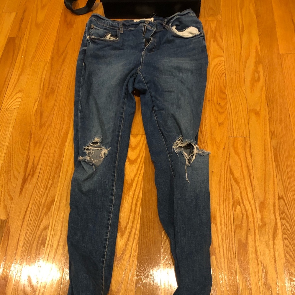 GARAGE ripped jeans